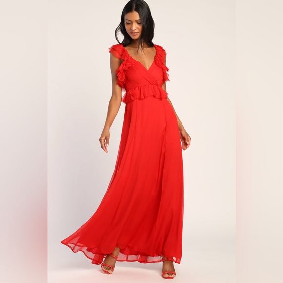 Lulus Dresses & Skirts - Beautiful Lulus Maxi Dress ♥️